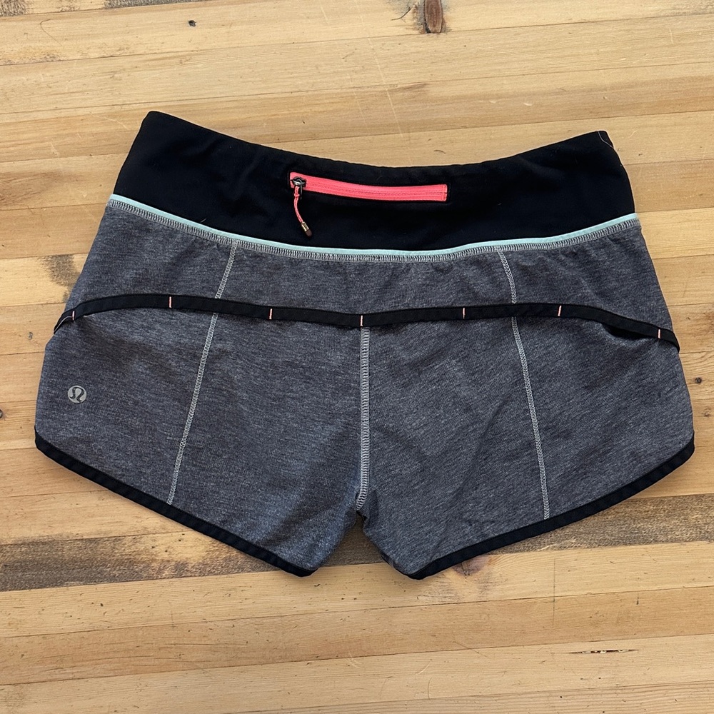 LULULEMON Women’s Lined Shorts, Size 4 - Picture 2 of 6